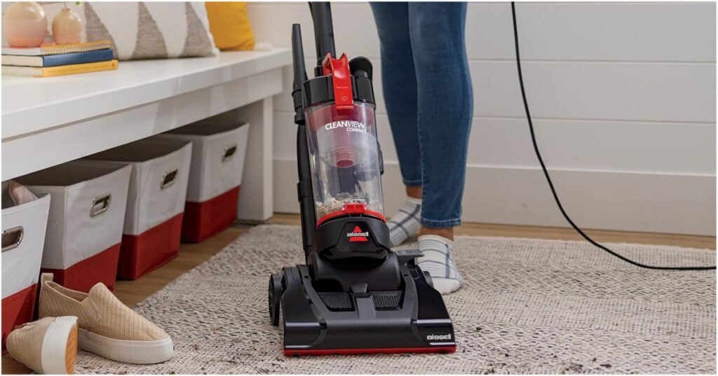 BISSELL CleanView Compact Upright Vacuum, model 3508 red, black - VakuumKleena