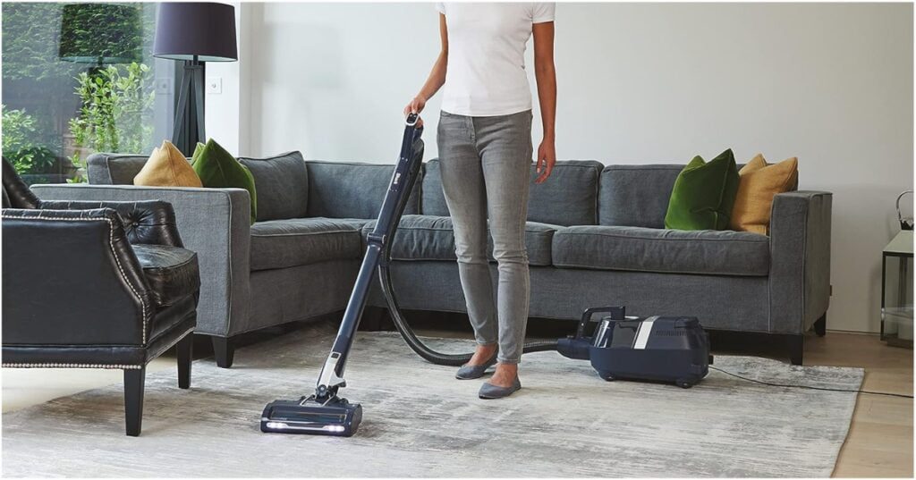 Shark CZ351 Pet Canister Vacuum Review - VakuumKleena